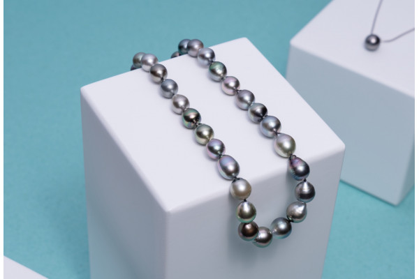 Colier de perle pentru fiecare femeie