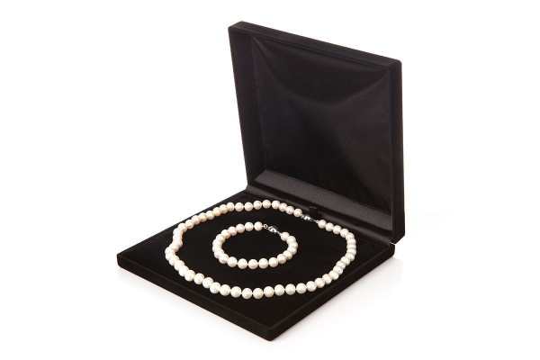 Un cadou de perle pentru o femeie? Cum să o alegeți corect